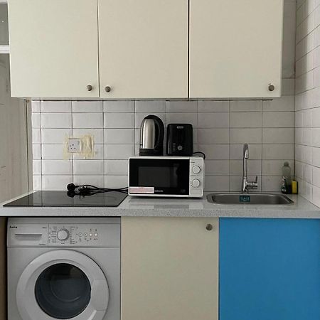 Apartamento Lovely Ground Floor Miles Apart Londres Exterior foto